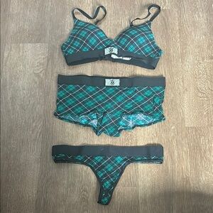 Plaid Intimates Set in Black and Green